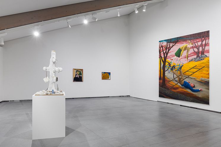 Installation view: Nicole Eisenman - Giant Without a Body. (c) Astrup Fearnley Museet / Photo: Christian Øen