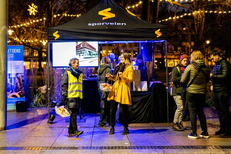 Birte Sjule, fra Sporveien og Sirin Stav, byråd for miljø og samferdsel i Oslo skapte trikkestemning på Grünerløkka onsdag morgen