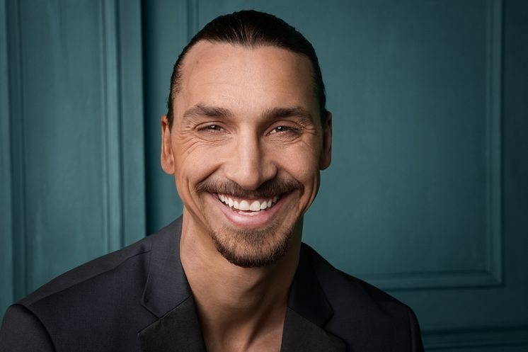 Zlatan X Samsung close-up