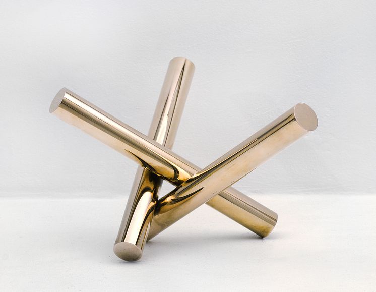 Max Bill, Unit of Three Equal Cylinders I/IV, 1966. Bronse.