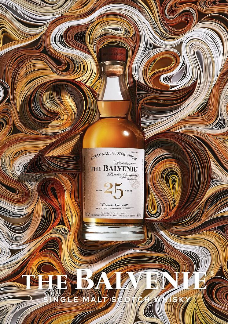 THEBALVENIE_25YO_HERO_70CL_08.jpg