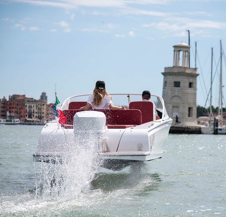 Candela C-7 in Venice