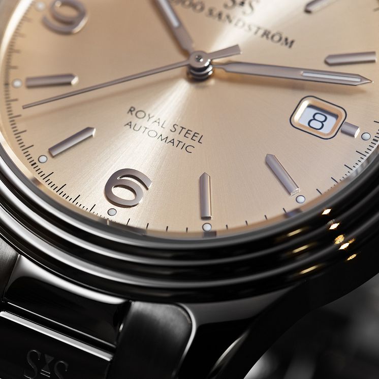 RSC 41mm Champagne dial.jpg