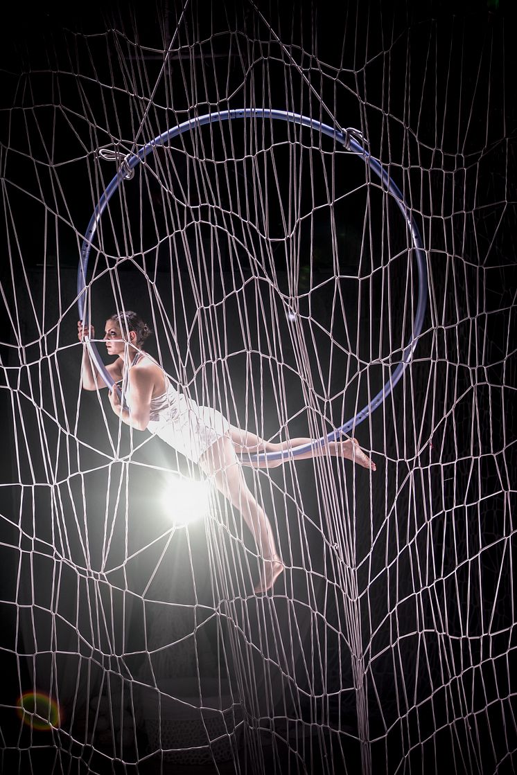 Cirkus Cirkör - Knitting Peace - Nathalie Bertholio