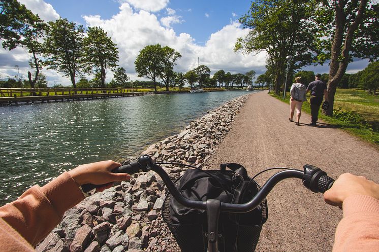 Cykla längs Göta kanal.jpg