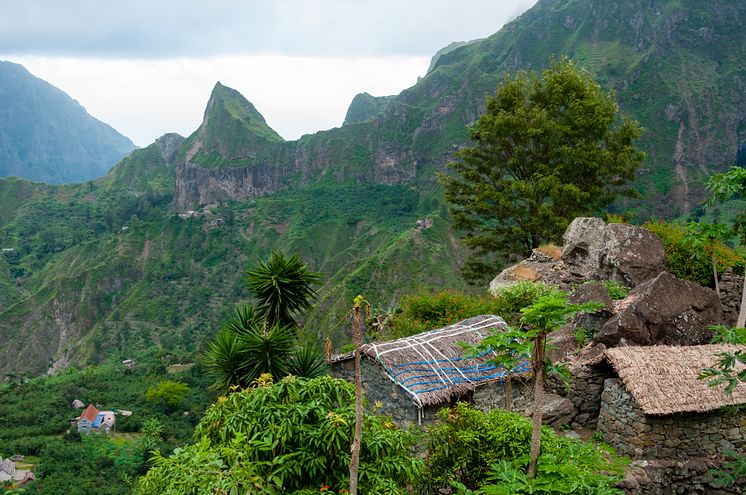 Cape-Verde_Santiago-Island_Green-mountains-and-a-simple-rural-stone-house_©attiarndt-GettyImages-503460054