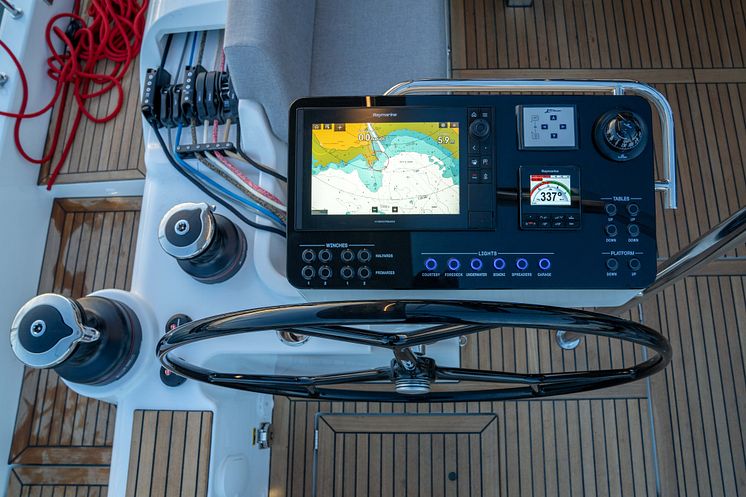 Beneteau Oceanis & Raymarine