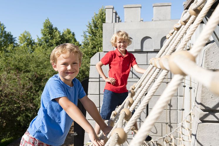 Klettern an der Ritterburg im PLAYMOBIL-FunPark