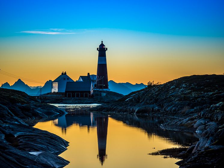 Tranøy Lighthouse - Photo - flightseeing.de_nordnorge.com.jpg