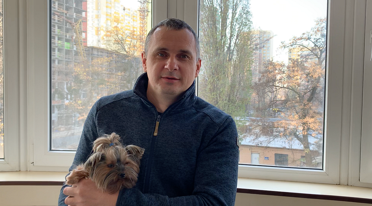 Oleg-Stenstov-in-Kyiv-november2021-Photo-from-the-award-winners-thankyou-video.png