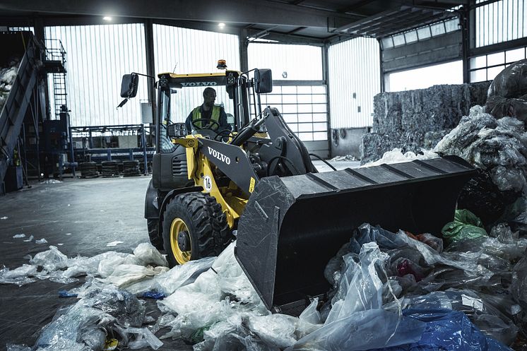 Utsläppsfritt i Bayern med Volvo L25 Electric - arbete