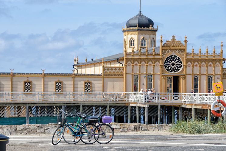 Utenfor Kallbadhuset i Varberg Foto Region Halland