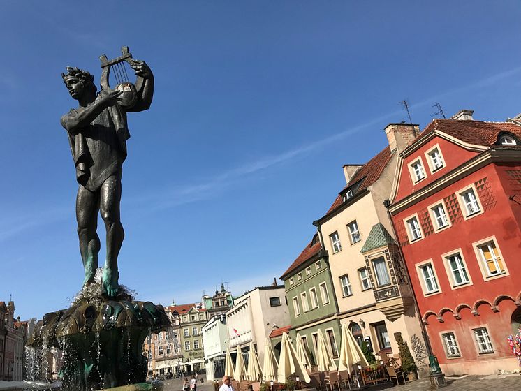 3.g´erne besøgte både nyt og gammelt, og oplevede bl.a. de smukke huse på The old market square.