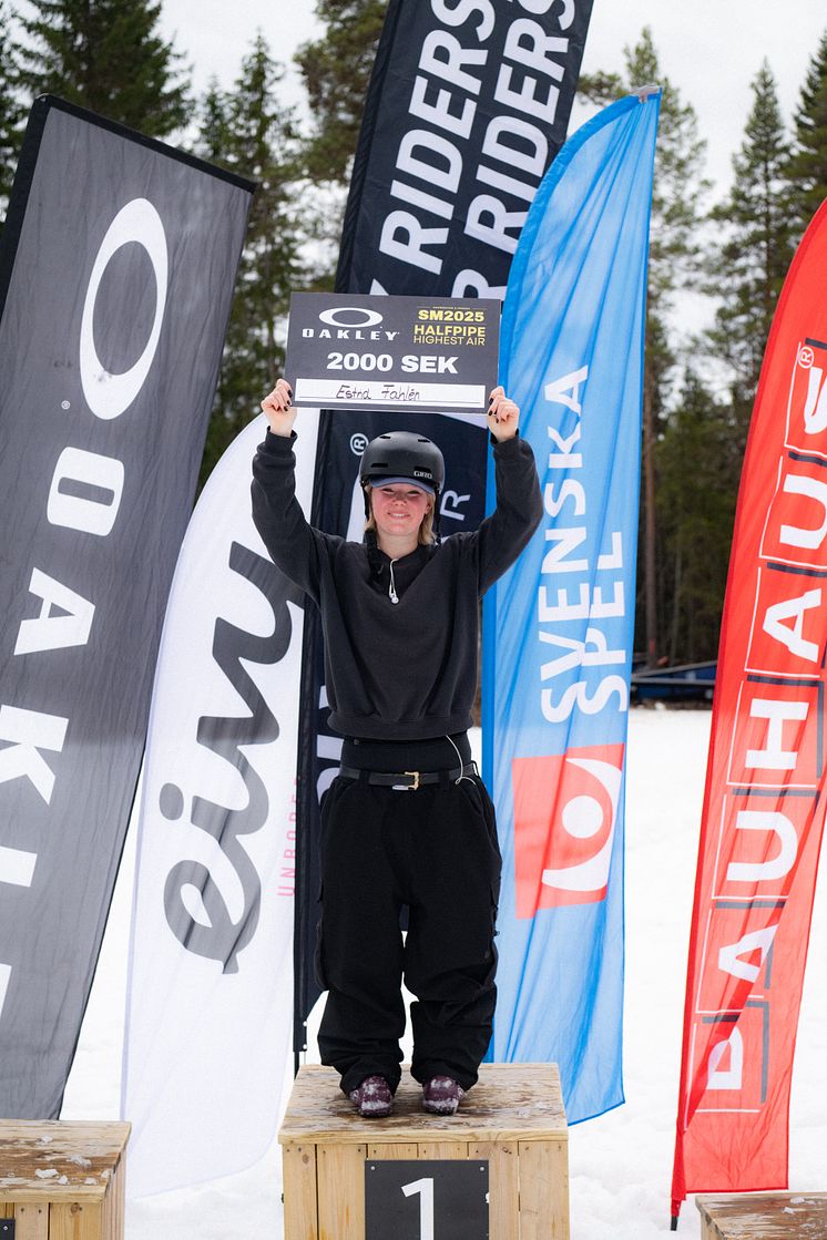 250411-SM-DAG-2-Estrid-vinnare-highest-air-foto-Daniel-Bernstål.jpg