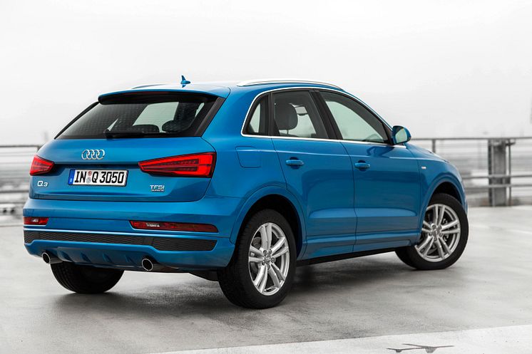 Audi Q3 blue right side rear