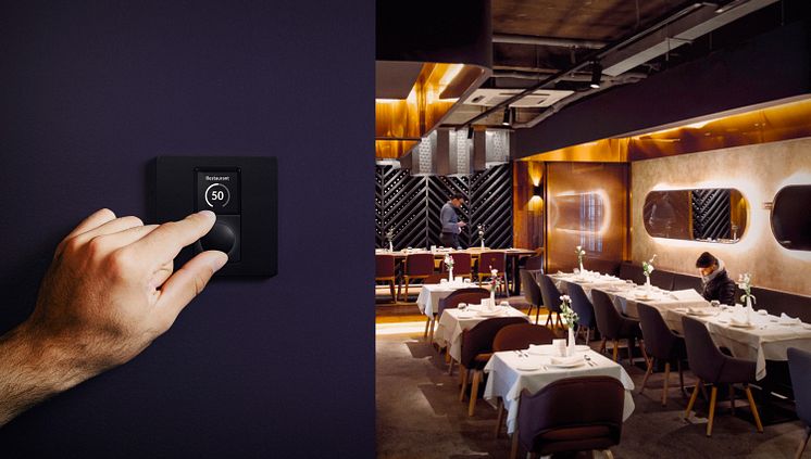 Blaze_Wall-S1_black_EU_Restaurant_highres