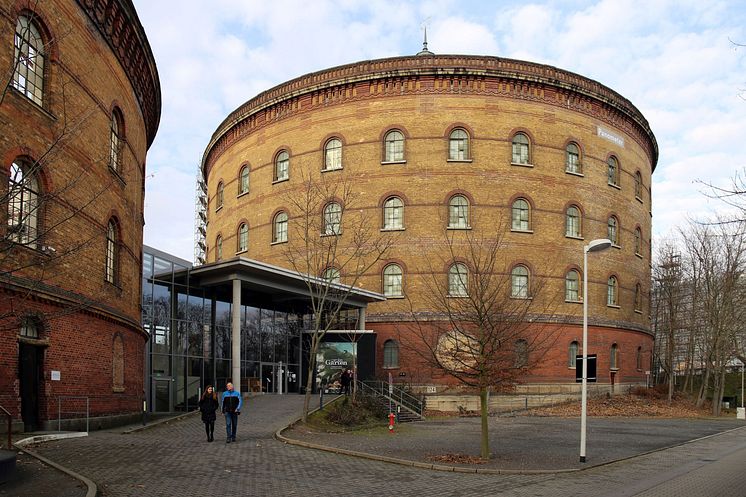 Blick auf das Panometer Leipzig (ehemaliger Gasometer der Stadtwerke)