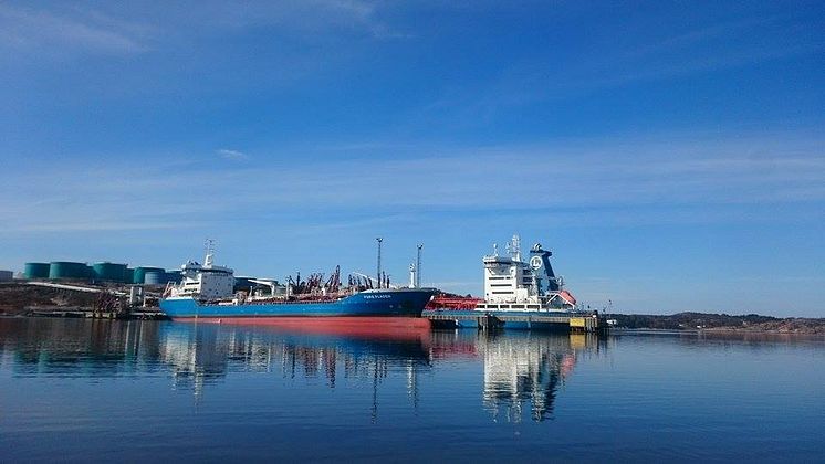 Fure Fladen & Furevik, Brofjorden