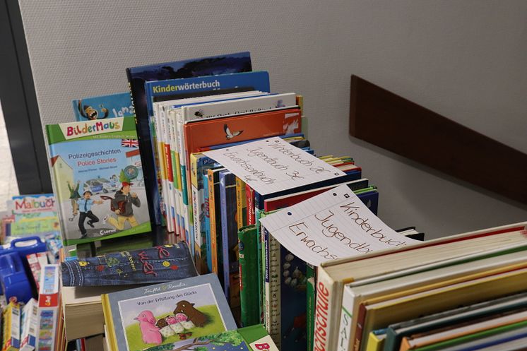 Studierende sammeln 1060 Euro mit Spendenflohmarkt für die Kinderherzhilfe