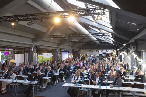 deutscher_stadtmarketingtag_in der Halle 400.jpg