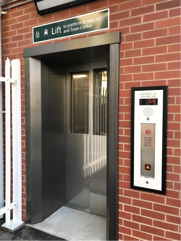 Crawley station - new lift