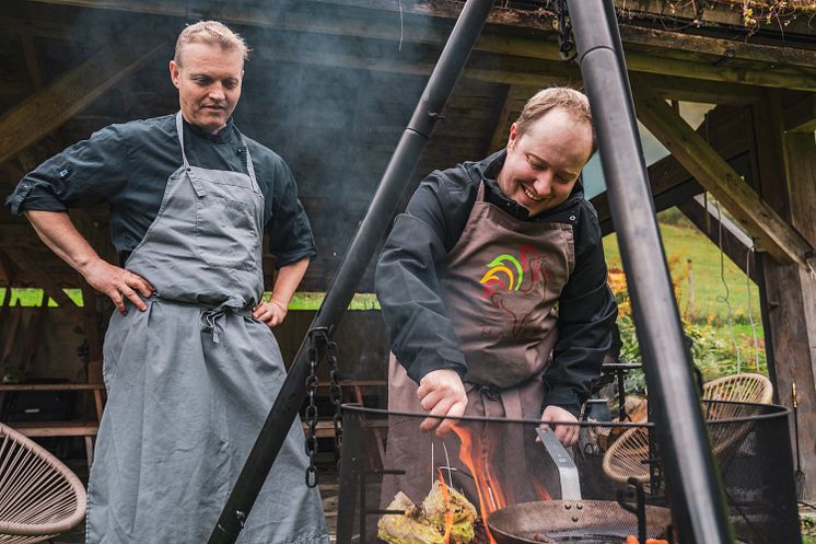 Odd Ohnstad og Bjarte Finne deler engasjementet for gode råvarer.