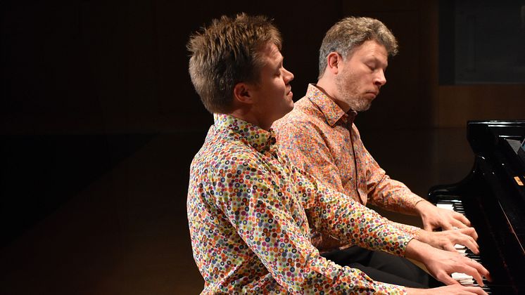 Duo_bizart2305.jpg