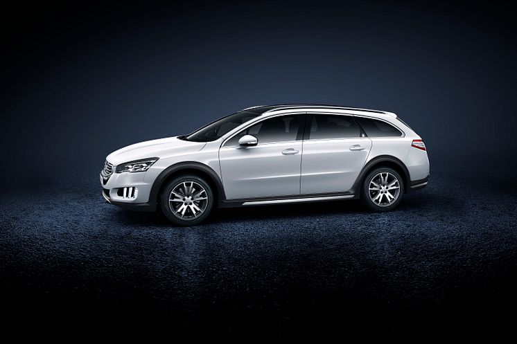 Peugeot 508 RXH sida