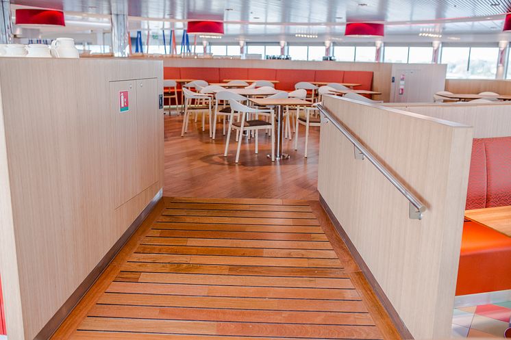 Restaurant auf Scandlines' neuer Hybridfähre "Berlin"