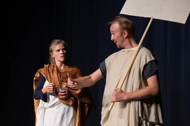 Demoskratti. Ett residens på Örebro Teater av Humorgruppen Gillet. 2026