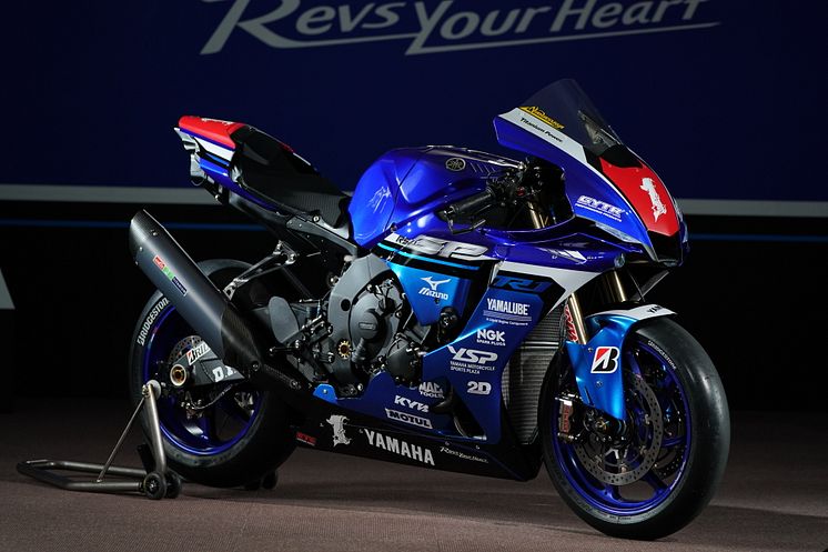 2023030301_002xx_Teams2023Japan_YZFR1_4000