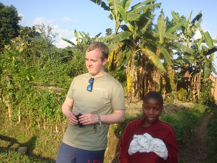 Peter McGowran with a local child at ‘storytime’ at a local community centre