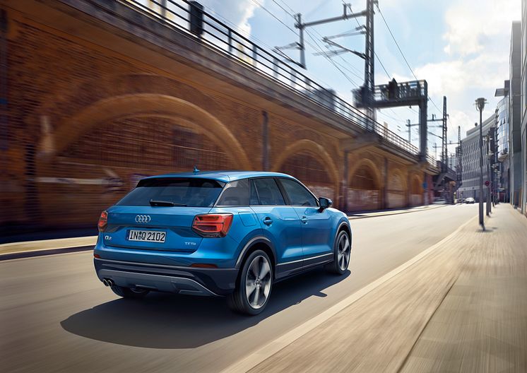 Audi Q2 ara blue