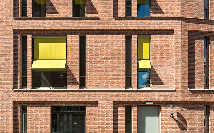 Hållbarhetshuset på KTH, närbild fasad. Foto: Antonius van Arkel, AIX Arkitekter. 