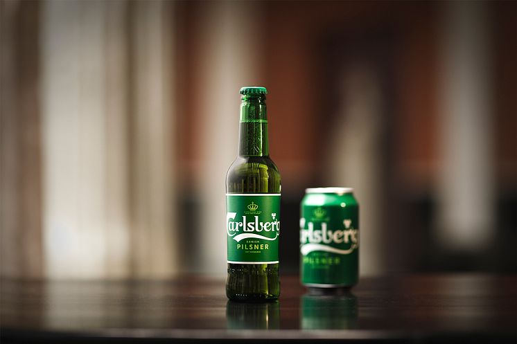 Carlsberg bottle and can