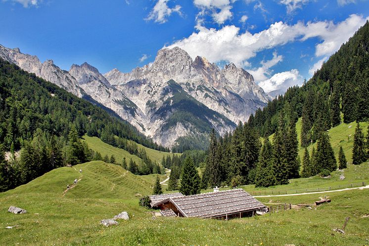 Spektakulärt bergslandskap i nationalparken Berchtesgaden