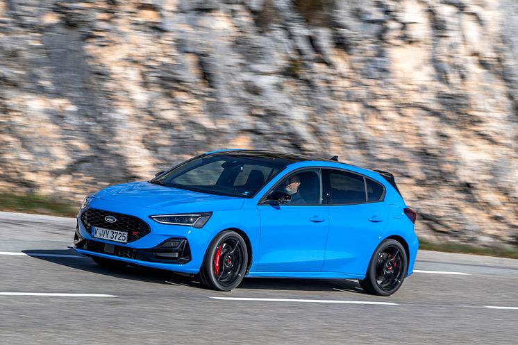 2024_FORD_FOCUS-ST_47.jpg