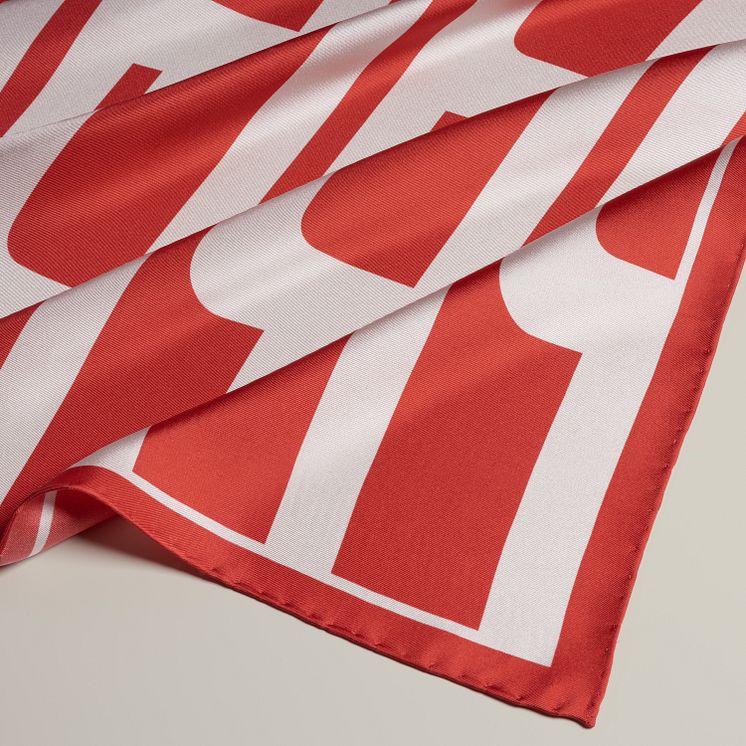 RR_Collection_CB_Scarf_190225_03.jpg