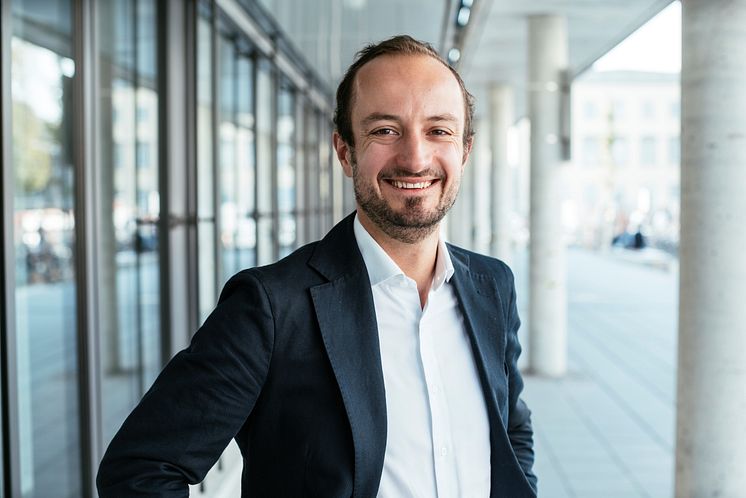 Prof. Dr. Erik Maier (Fotograf: Daniel Reiche, Rechte: HHL)