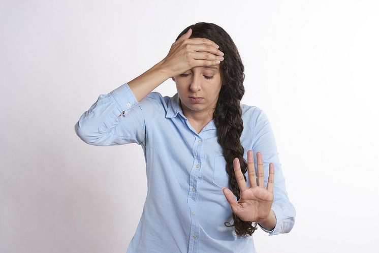 upset-gee39de3d9_1280.jpg