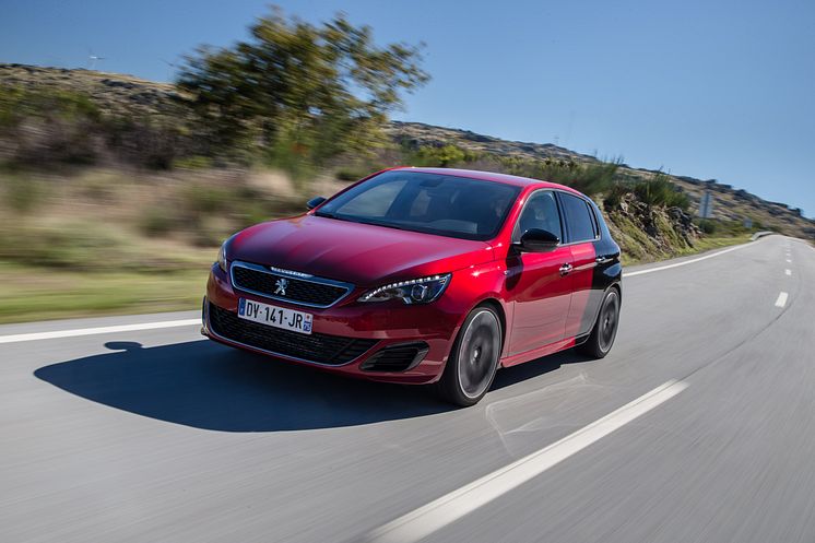 308 GTi by PEUGEOT SPORT på svensk mark