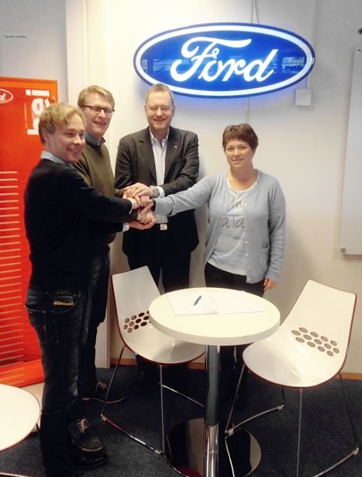 Kontraktssignering mellom Hovli Auto AS og Ford Motor Norge AS om oppstart av salg av Ford på Gol og Fagernes.