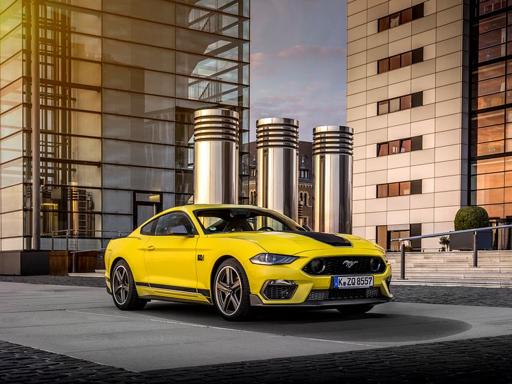 FordMustangMach1_GrabberYellow_002