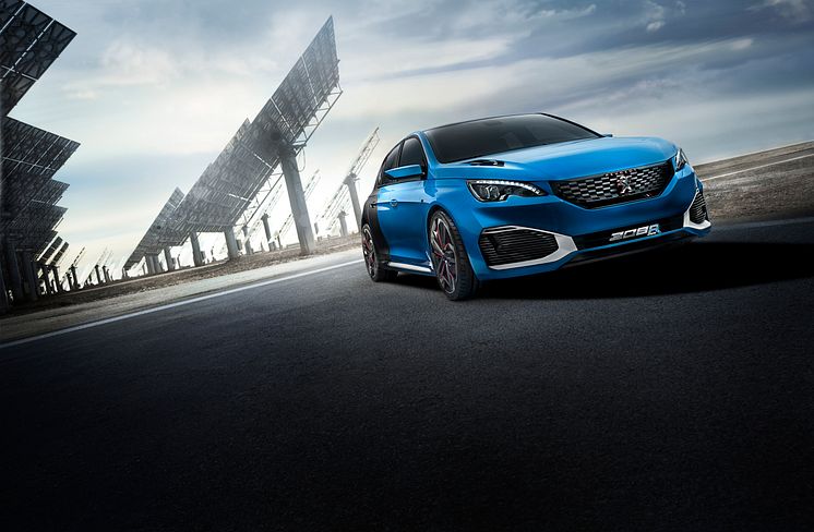 Peugeot 308 R HYbrid – ren körglädje i kompakt format