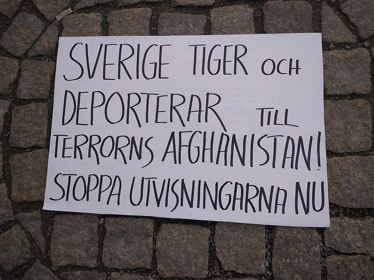 Sverige tiger och deporterar.jpg