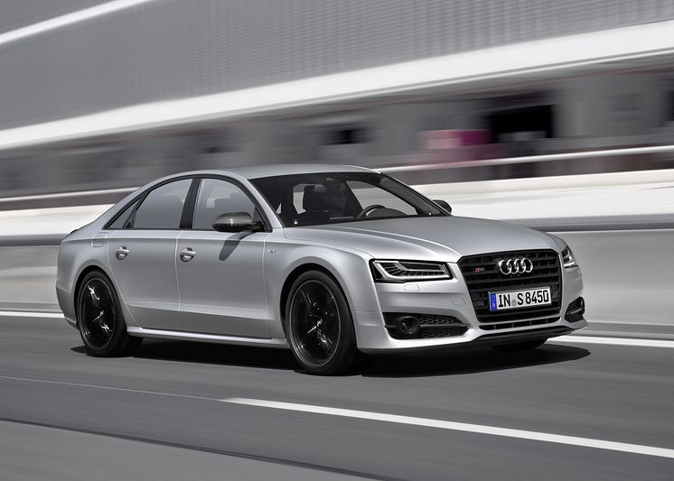 Audi S8 plus i Florett Silver matt dynamic