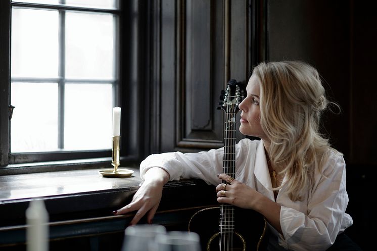 Sofia Karlsson & The Grand Guitar Orquestra till Uppsala Gitarrfestival