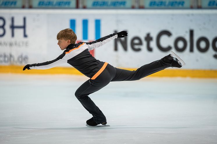 HOLIDAY ON ICE ACADEMY Sommercamp Leon Rojkov Berlin