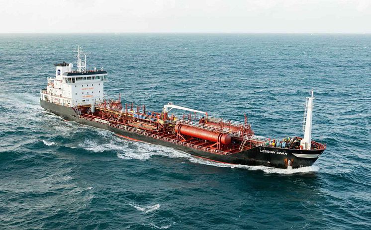 LESSOW SWAN, Uni-Tankers vessel