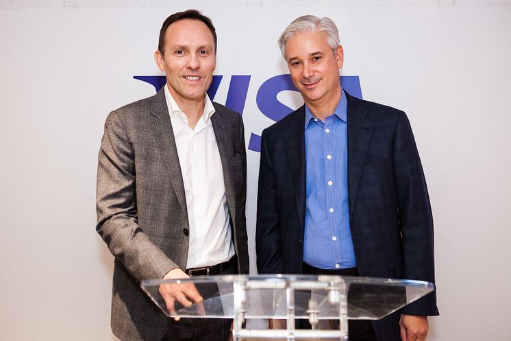 Izqda a dcha: Nicolas Huss (Visa Europe) y Charlie Scharf (Visa Inc.)